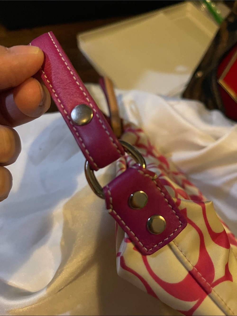 Vintage Coach Pink and Cream Signature Mini Shoulder Bag - Picture 6 of 7